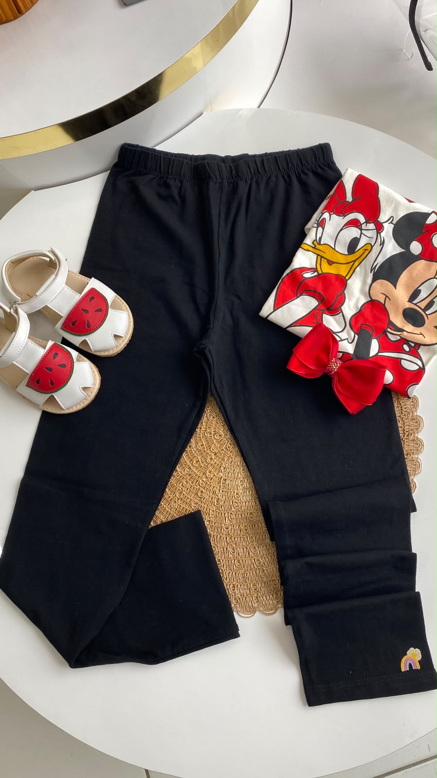 Calça Legging Preta com Detalhe Colorido