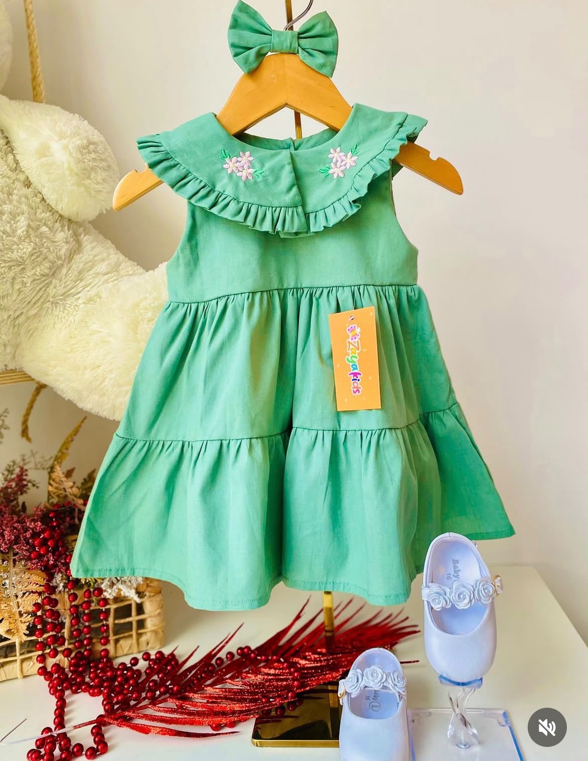 Vestido Verde com Babados