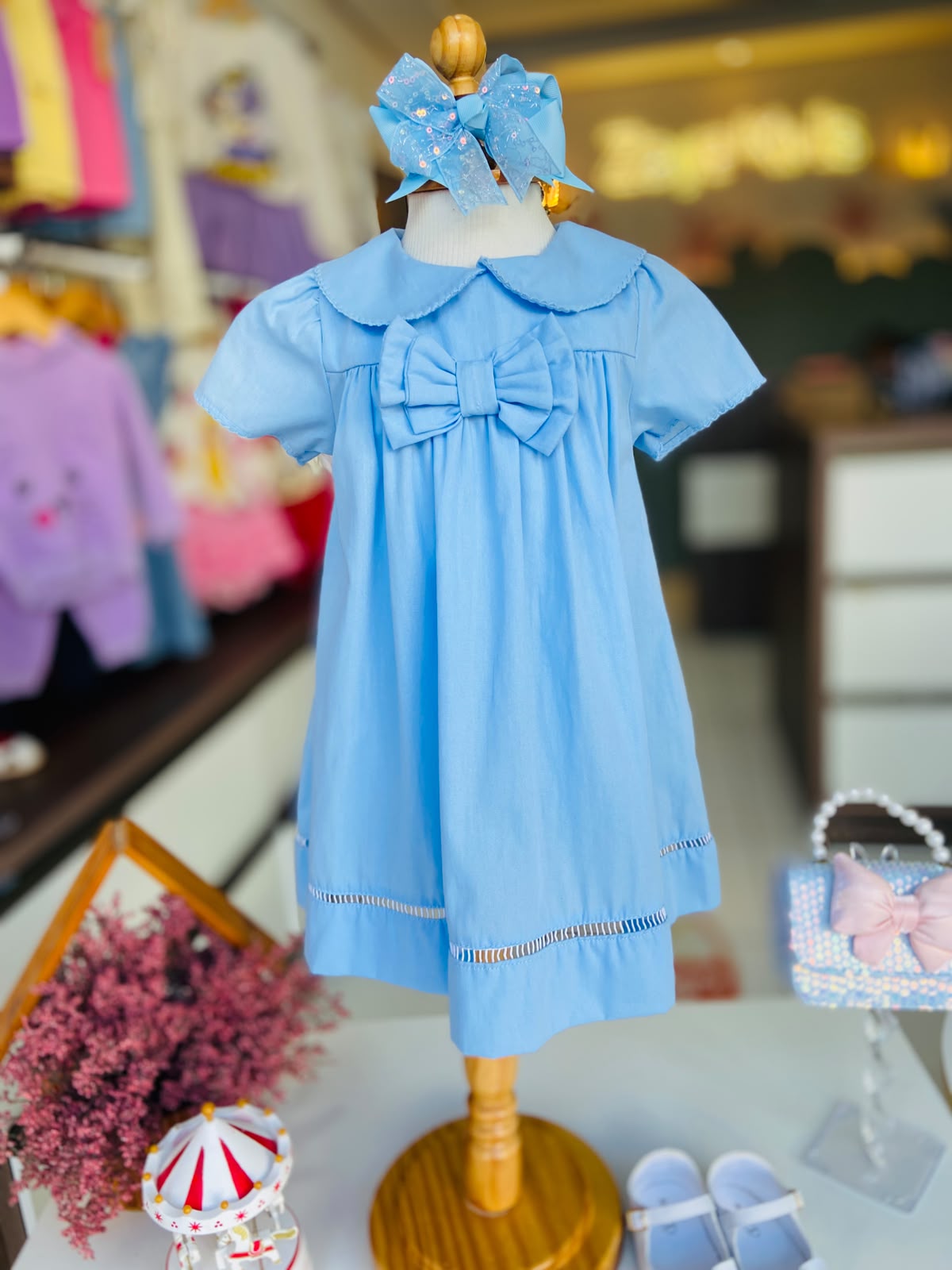 Vestido Azul com Laço