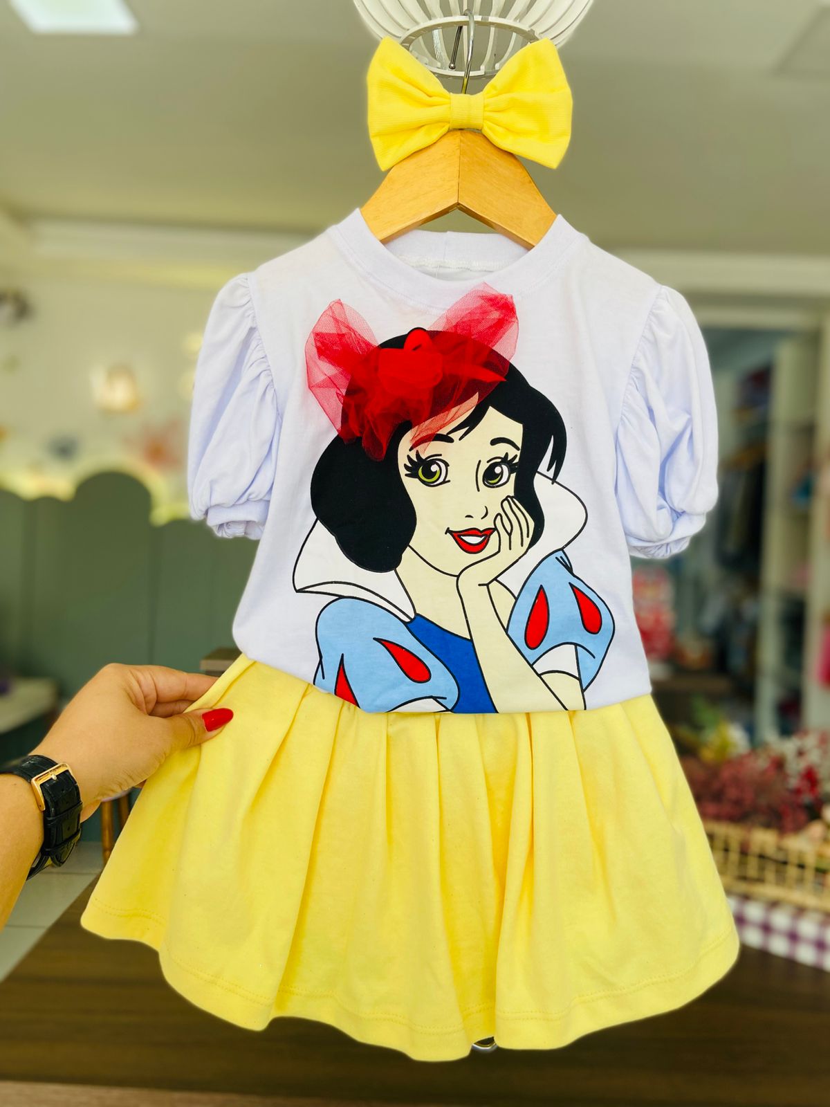 Vestido Princesa Branca de Neve
