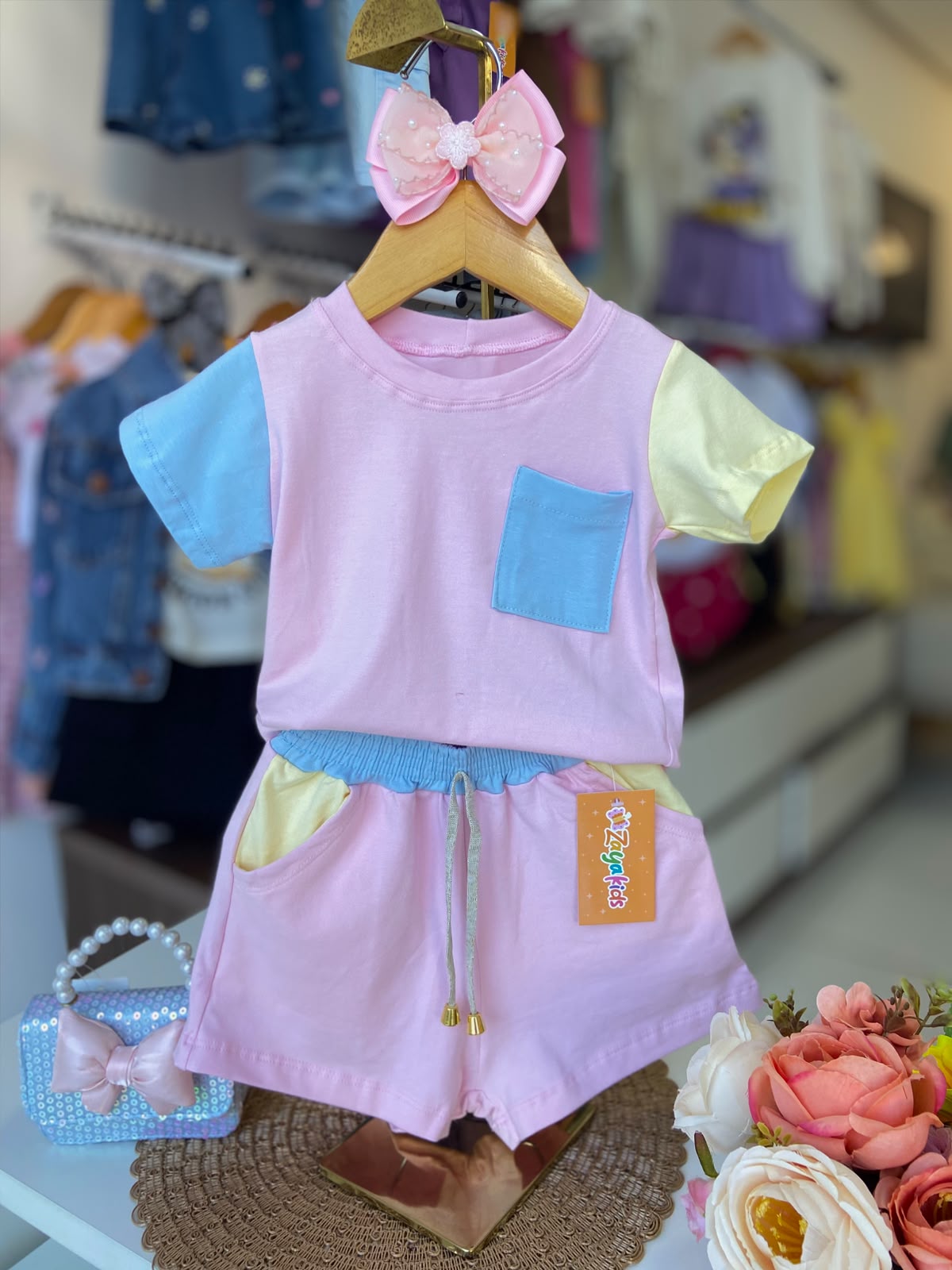 Conjunto Colorido com Short e Blusa
