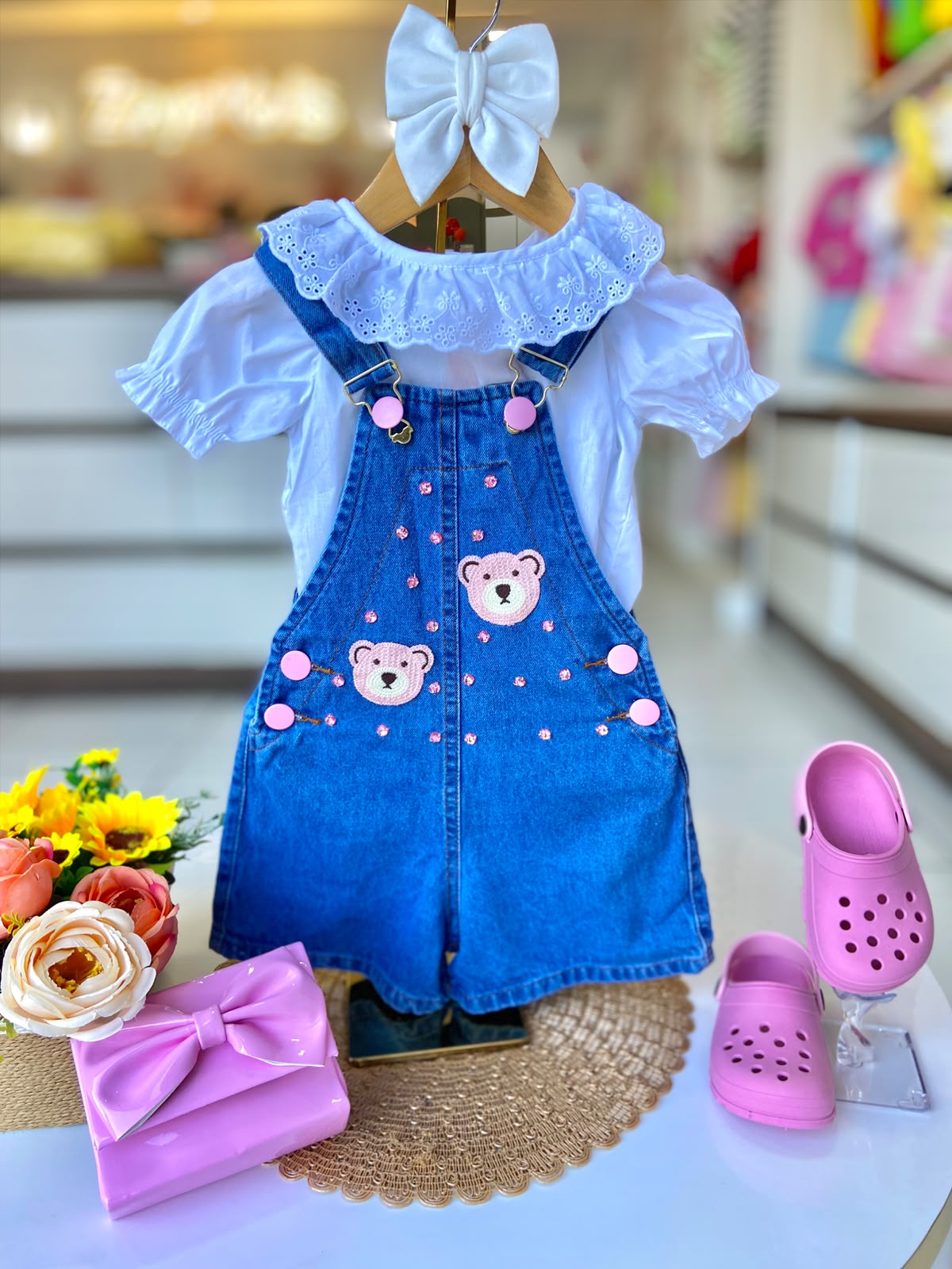Jardineira Jeans com Urso